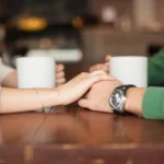 Які смішні питання можна задати дівчині для гарного настрою